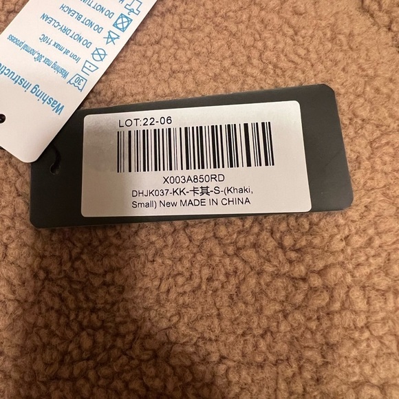 NWT DIASHINY Faux Fur Zipper Coats Women Casual Lapel Fleece Winter Small (M) - Picture 6 of 6